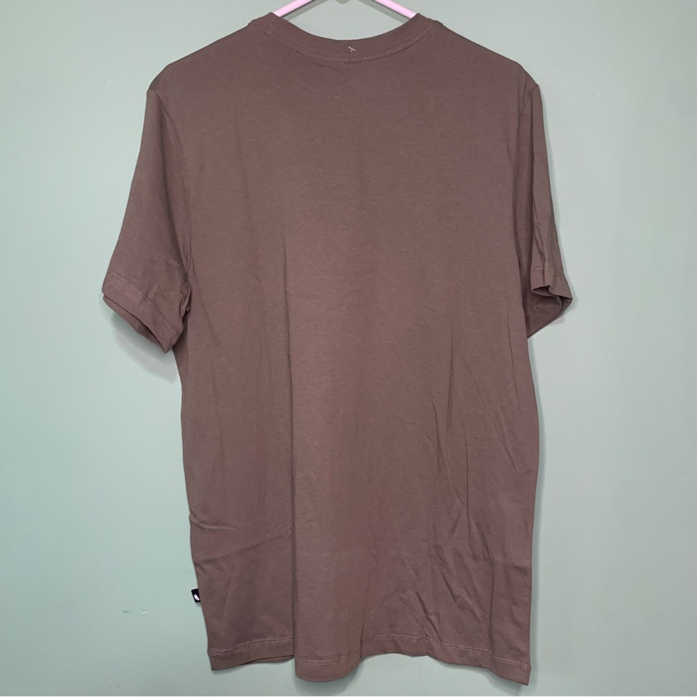 Nike Tee - Picture 2 of 5